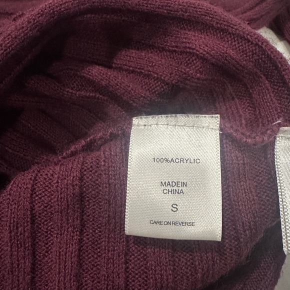 Sweater - Picture 5 of 7